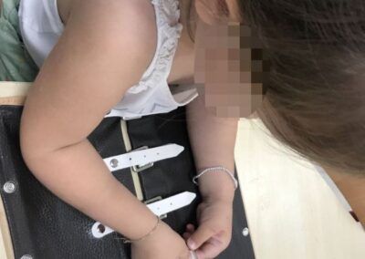 Eleve lords d'un atelier Montessori